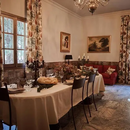 Villa Tela & Vino *